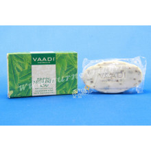 Очищающее мыло с листьями нима от Vaadi Herbals 